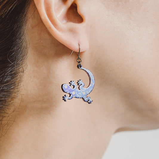 『人気№1』とかげ 金属アレルギー対応◎純チタン素材 ブルー-系 ピアス イヤリング